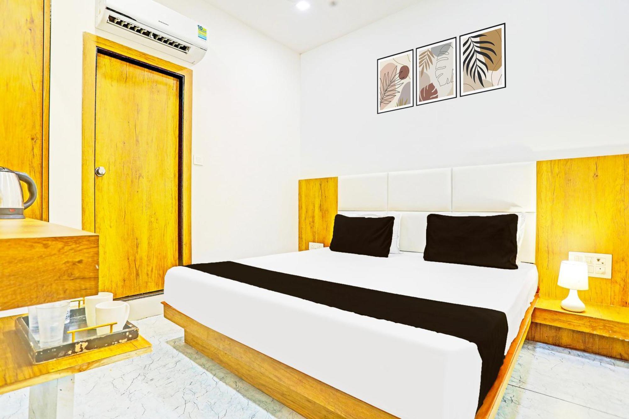 Super Collection O Adajan Formerly Hotel Western Inn Surat Dış mekan fotoğraf